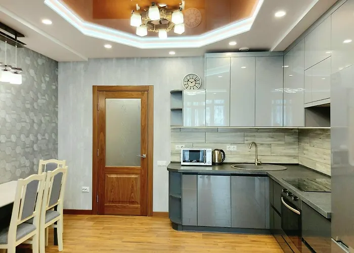 стрийська *