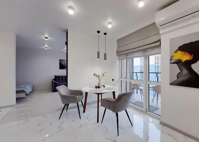 стрийська アパート *