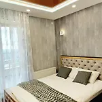 стрийська Apartment *